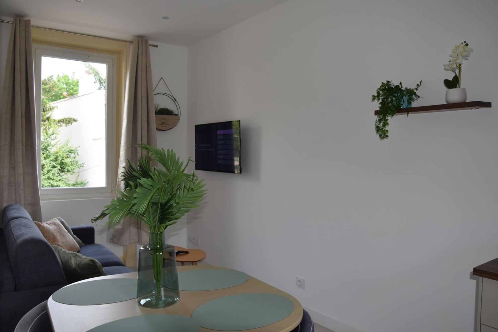 Elegant T2 A Bron, Tramway A 2Min, Box Parking, 4Personnes Lejlighed Eksteriør billede