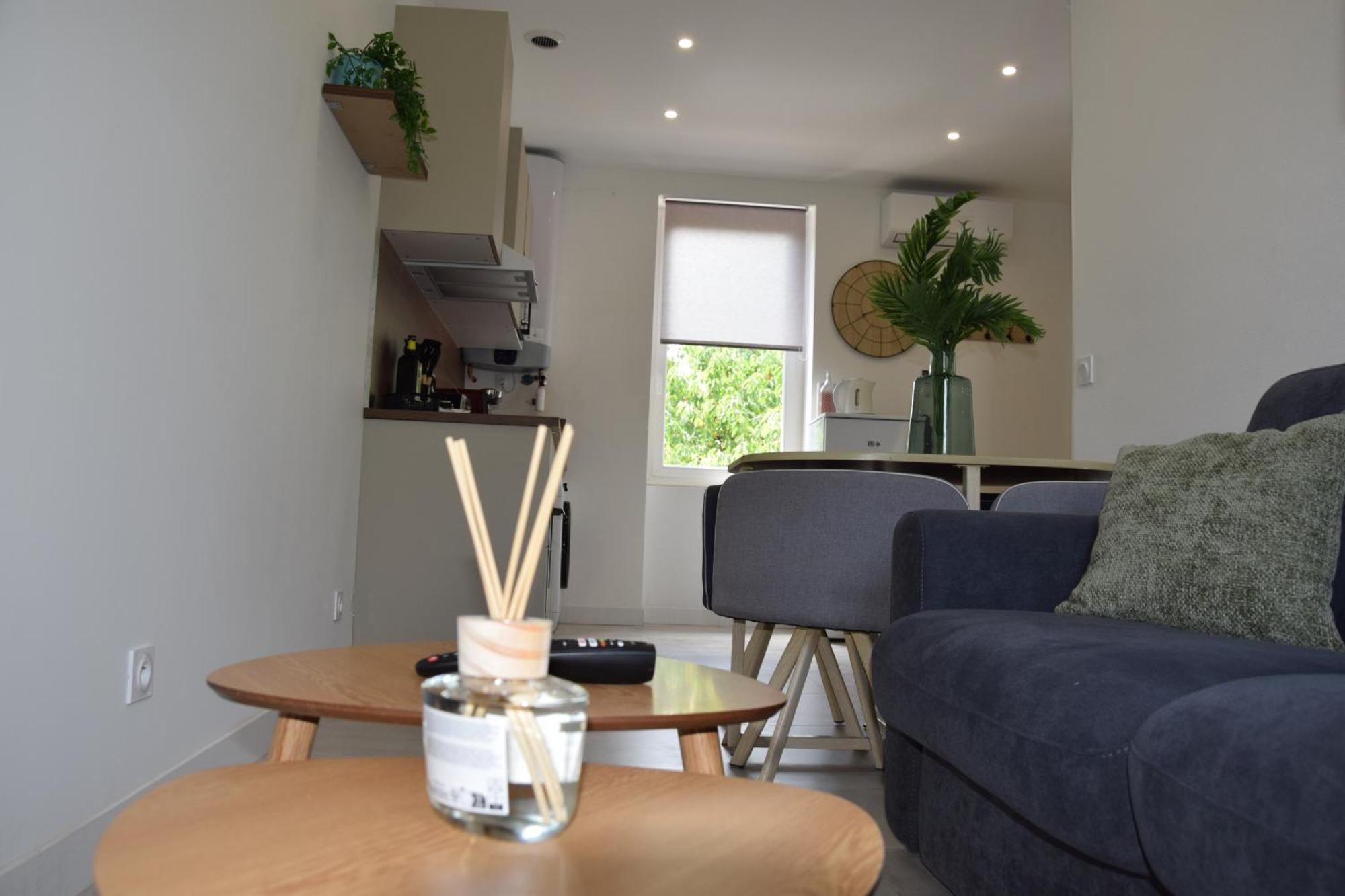 Elegant T2 A Bron, Tramway A 2Min, Box Parking, 4Personnes Lejlighed Eksteriør billede